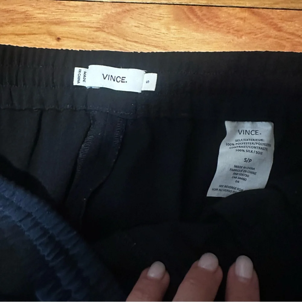 Vince Men’s Black Silk Side Seam Jogger Pants Small‎ Snakeskin Elastic Waistband